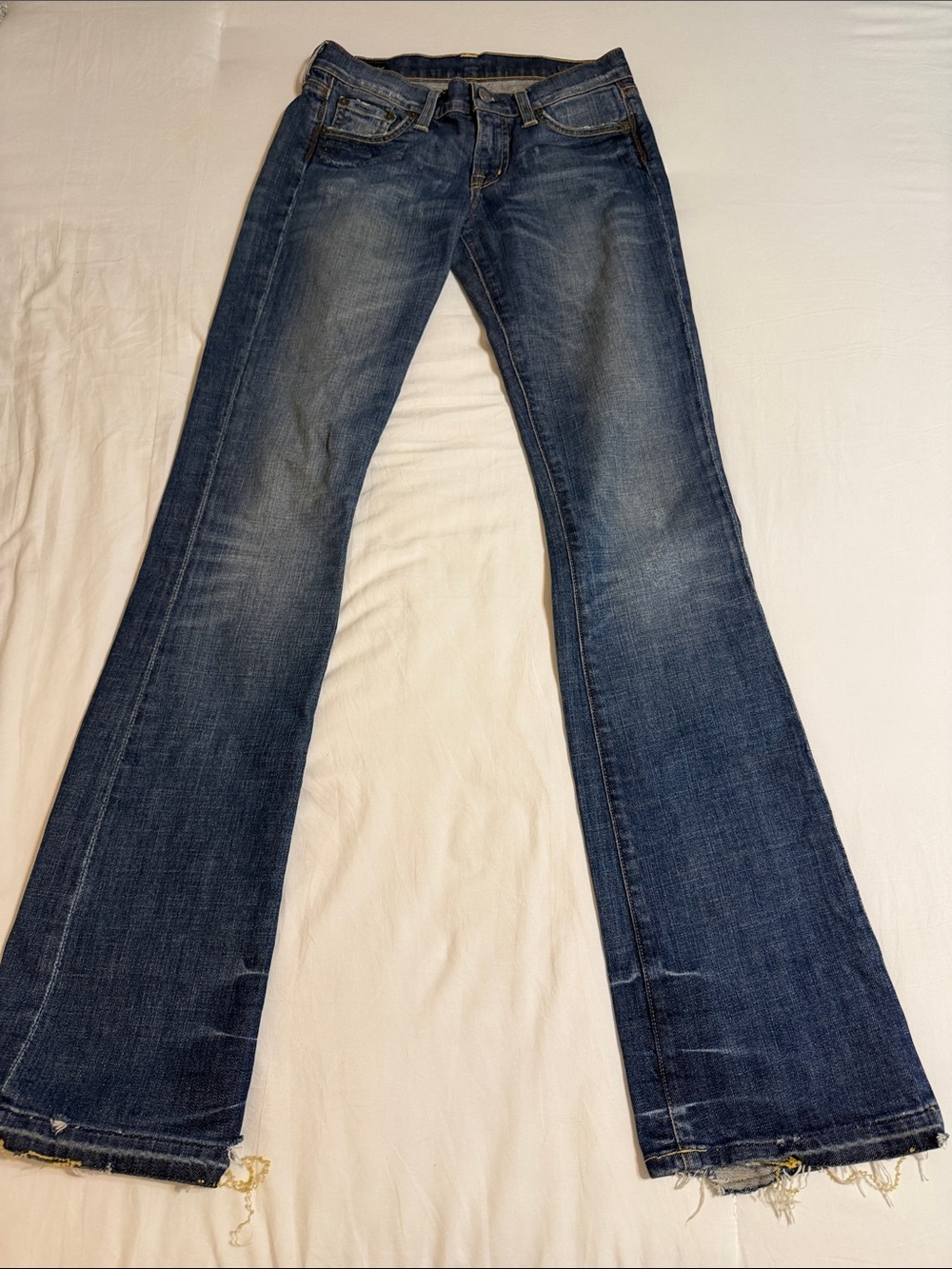 Citizens of Humanity Boho #111 low waisted bootcut stretch jeans. Size 25